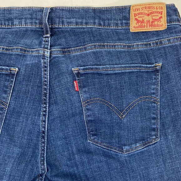 Levi’s High Rise Classic Straight Leg 18W Jeans Medium Wash Denim Timeless Fit - Picture 10 of 13
